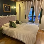 Appartement Face A L\'Opera Comique